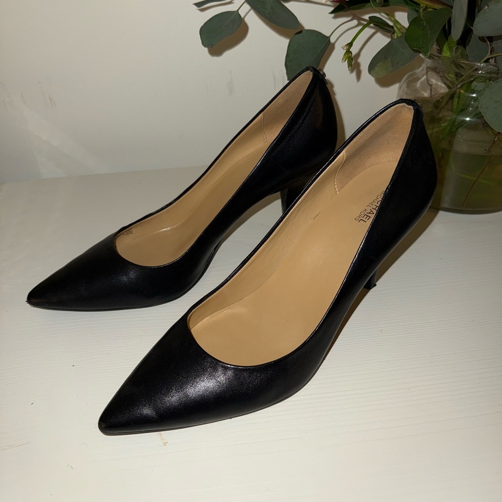 Black Michael Kors Pumps